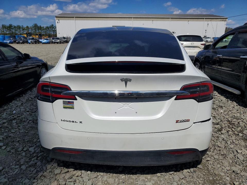 49083996 :رقم المزاد ، 5YJXCBE47HF050260 vin ، 2017 Tesla Model X مزاد بيع
