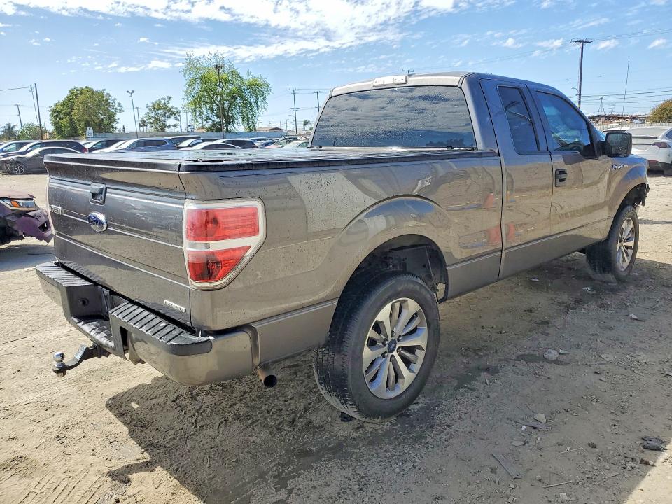 50882266 :رقم المزاد ، 1FTFX1EF2DFA47378 vin ، 2013 Ford F150 مزاد بيع