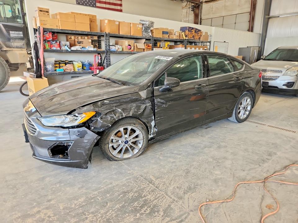 49379146 :رقم المزاد ، 3FA6P0HD5LR255167 vin ، 2020 Ford Fusion مزاد بيع