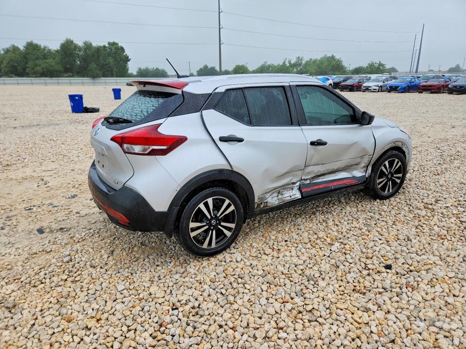51553456 :رقم المزاد ، 3N1CP5CUXJL545375 vin ، 2018 Nissan Kicks مزاد بيع