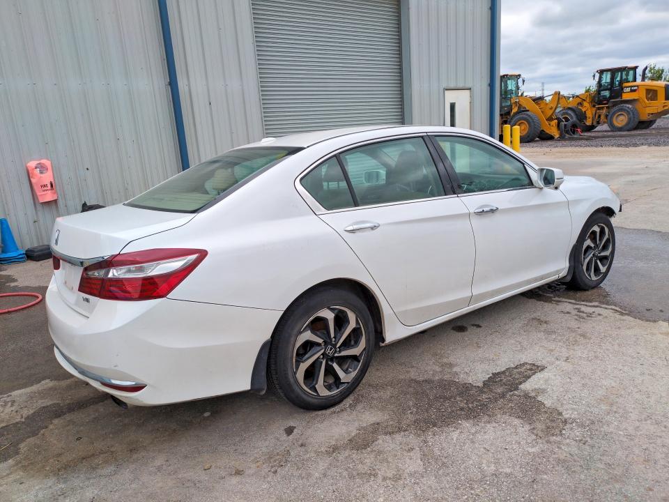 49783046 :رقم المزاد ، 1HGCR3F85GA014452 vin ، 2016 Honda Accord مزاد بيع