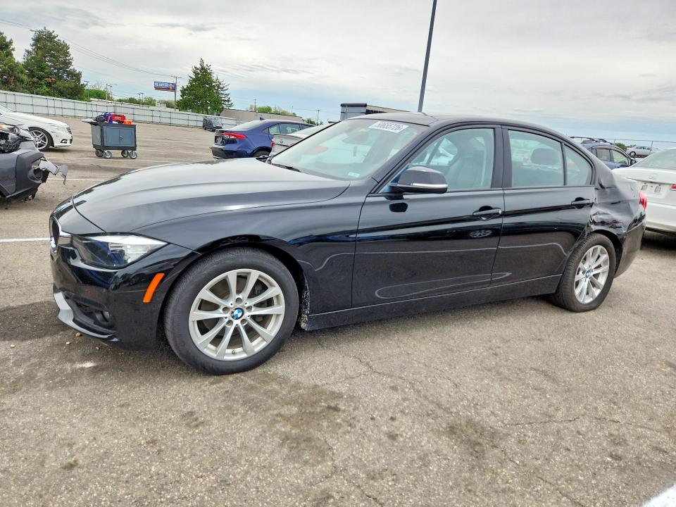 50655726 :رقم المزاد ، WBA8E5G55GNT95032 vin ، 2016 Bmw 320 مزاد بيع