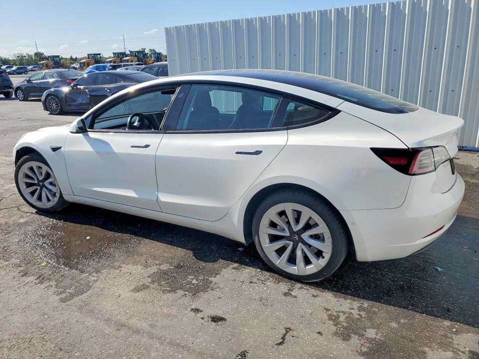 2022 Tesla Model 3 მანქანა იყიდება აუქციონზე, vin: 5YJ3E1EAXNF370872, აუქციონის ნომერი: 50843636
