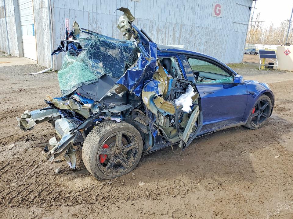 49640246 :رقم المزاد ، 5YJ3E1EC0MF050248 vin ، 2021 Tesla Model 3 مزاد بيع
