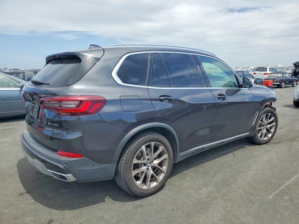 51376136 :رقم المزاد ، 5UXCR6C09N9M48532 vin ، 2022 Bmw X5 مزاد بيع
