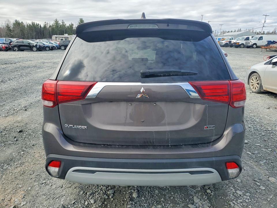 49975676 :رقم المزاد ، JA4JZ4AX8LZ604547 vin ، 2020 Mitsubishi Outlander مزاد بيع