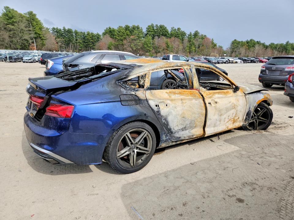 49138936 :رقم المزاد ، WAUDACF51MA013811 vin ، 2021 Audi A5 مزاد بيع