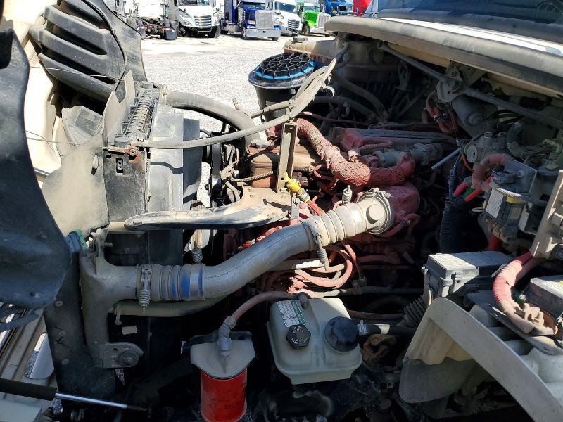 50458576 :رقم المزاد ، 1FVHCYCY8FHGH8678 vin ، 2015 Freightliner M2 مزاد بيع