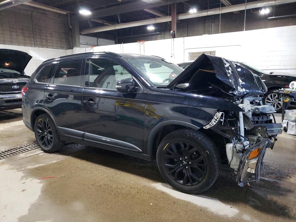 50719316 :رقم المزاد ، JA4AZ3A35JZ024029 vin ، 2018 Mitsubishi Outlander مزاد بيع