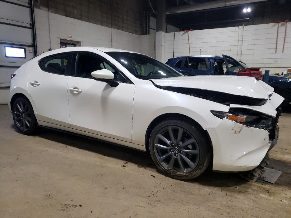 51560976 :رقم المزاد ، JM1BPAKMXP1614617 vin ، 2023 Mazda 3 مزاد بيع
