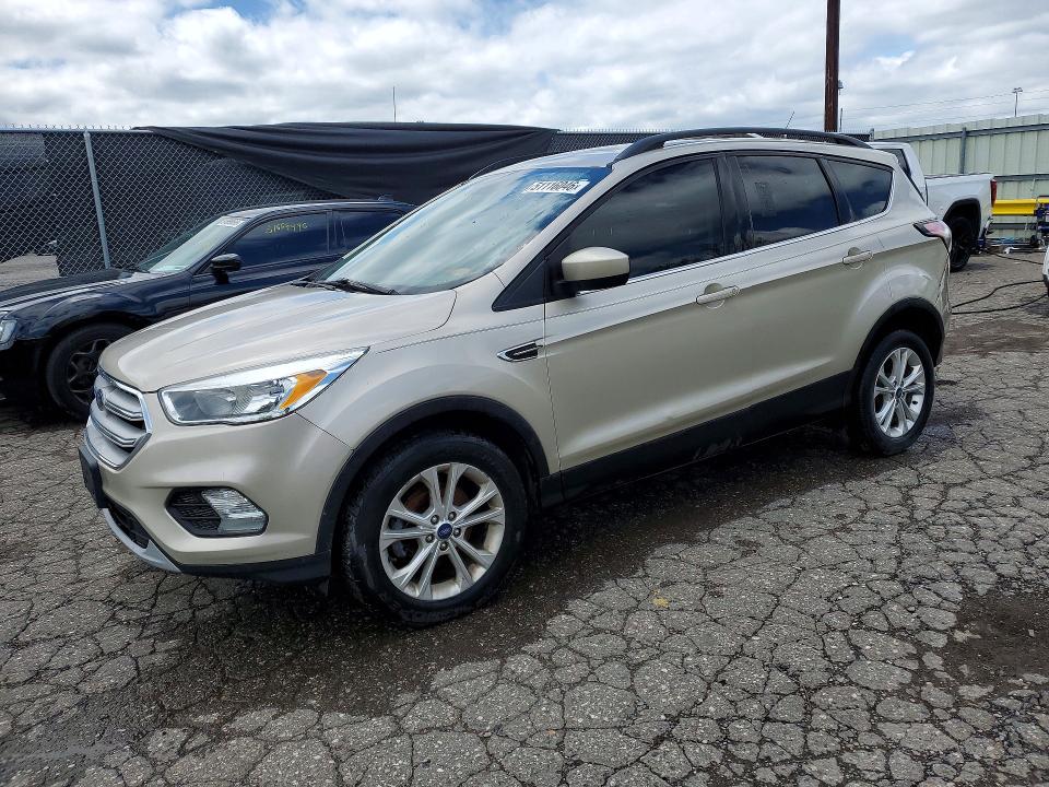 51116046 :رقم المزاد ، 1FMCU0GD8JUB61888 vin ، 2018 Ford Escape مزاد بيع