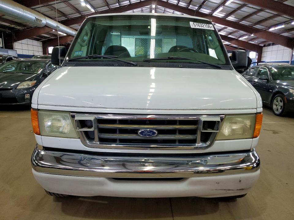 51632156 :رقم المزاد ، 1FTSS34L43HB41152 vin ، 2003 Ford Econoline مزاد بيع