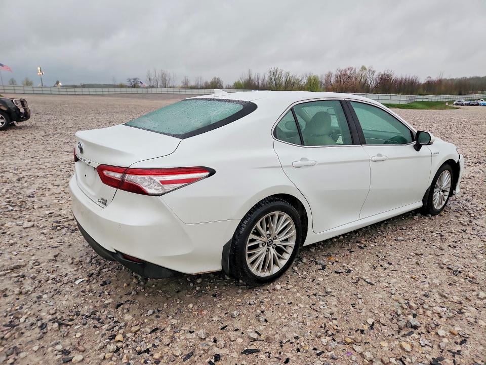 2018 Toyota Camry Hybrid მანქანა იყიდება აუქციონზე, vin: 4T1B21HK0JU007535, აუქციონის ნომერი: 50523676