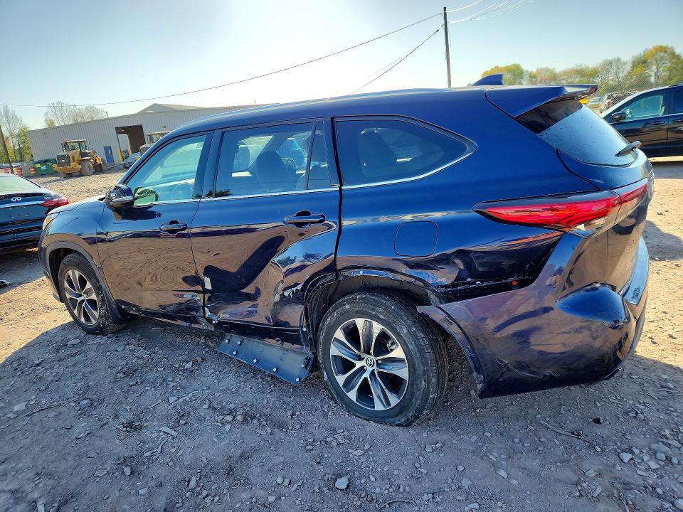 50727886 :رقم المزاد ، 5TDGZRBH2MS141585 vin ، 2021 Toyota Highlander مزاد بيع