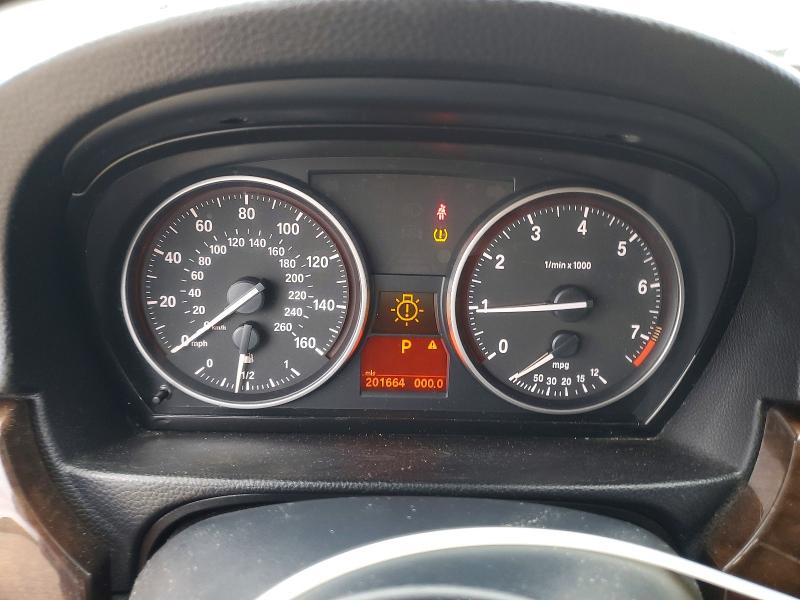 49102656 :رقم المزاد ، WBAPH7C52BE675813 vin ، 2011 Bmw 328 مزاد بيع