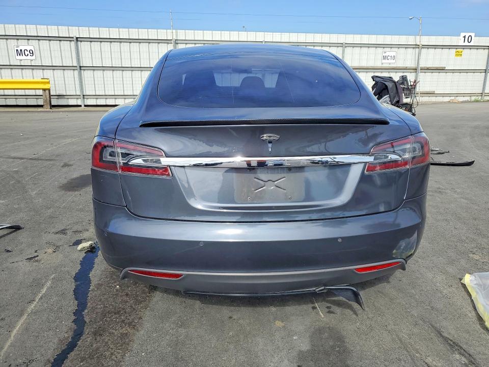 2015 Tesla Model S მანქანა იყიდება აუქციონზე, vin: 5YJSA1H17FF098172, აუქციონის ნომერი: 54099606