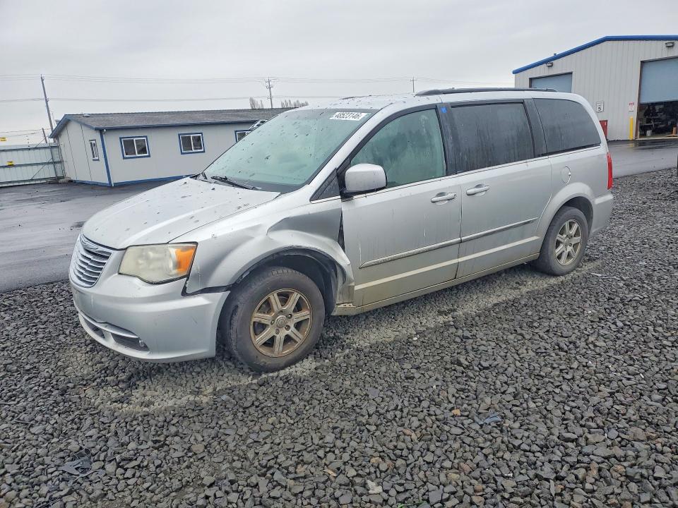 48523146 :رقم المزاد ، 2A4RR5DG4BR687598 vin ، 2011 Chrysler Town & Country مزاد بيع