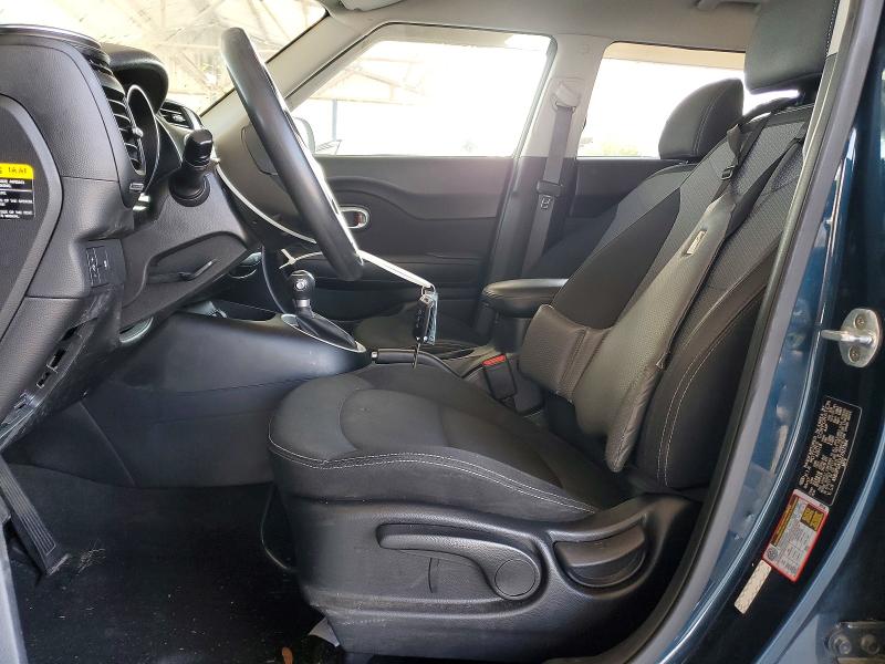 50831196 :رقم المزاد ، KNDJP3A52J7517384 vin ، 2018 Kia Soul مزاد بيع