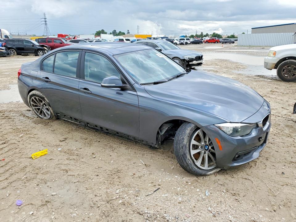 49927076 :رقم المزاد ، WBA8E1G3XHNU15476 vin ، 2017 Bmw 320 مزاد بيع