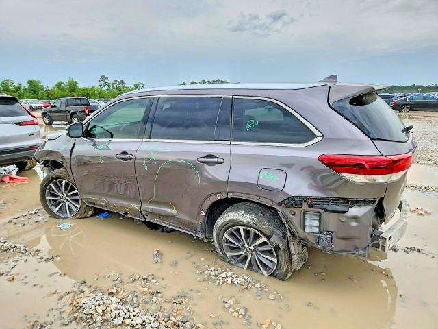 2019 Toyota Highlander მანქანა იყიდება აუქციონზე, vin: 5TDKZRFH3KS569537, აუქციონის ნომერი: 50248226