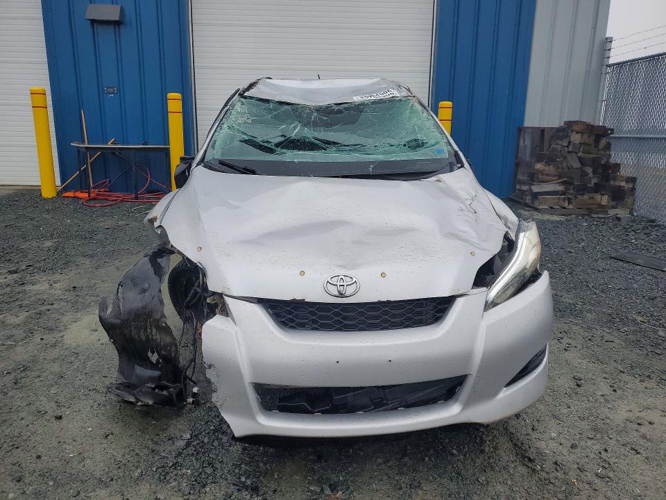 45754506 :رقم المزاد ، 2T1LE4EE2AC014967 vin ، 2010 Toyota Matrix مزاد بيع
