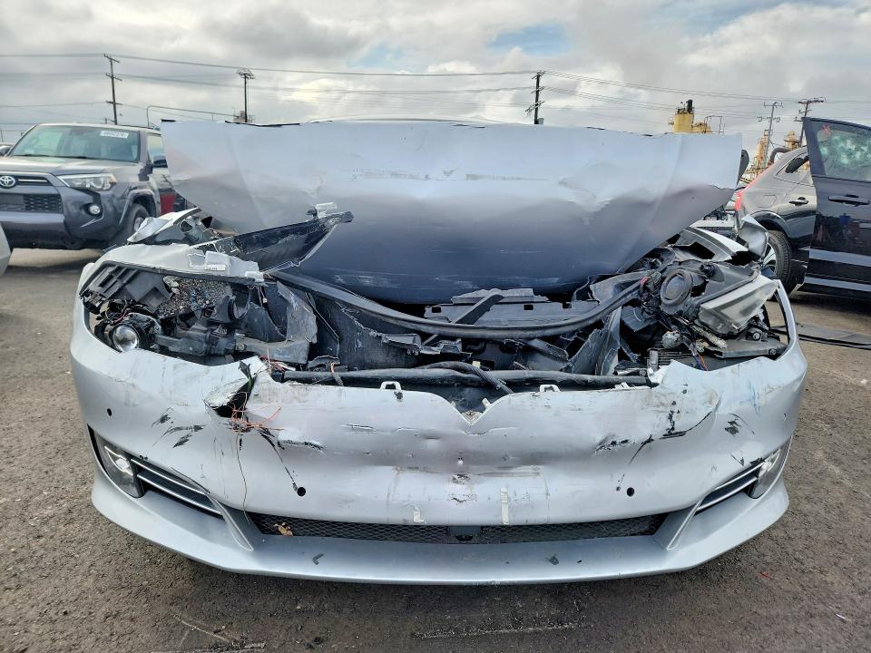 2015 Tesla Model S მანქანა იყიდება აუქციონზე, vin: 5YJSA1E12FF120003, აუქციონის ნომერი: 48620046