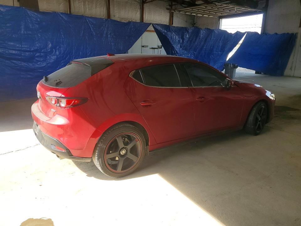 2021 Mazda 3 მანქანა იყიდება აუქციონზე, vin: JM1BPAML3M1306947, აუქციონის ნომერი: 49541016