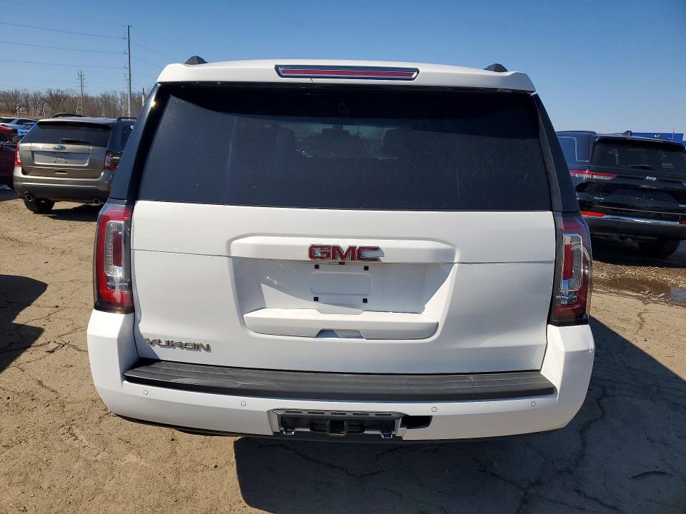 48679426 :رقم المزاد ، 1GKS2AKC6HR212302 vin ، 2017 Gmc Yukon مزاد بيع