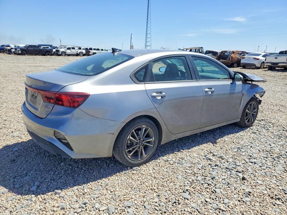 2023 Kia Forte მანქანა იყიდება აუქციონზე, vin: 3KPF24AD9PE628928, აუქციონის ნომერი: 50063506