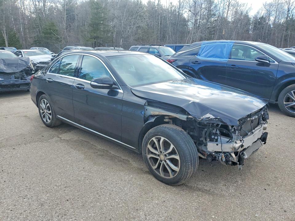48067096 :رقم المزاد ، 55SWF4KB0FU019719 vin ، 2015 Mercedes-benz C مزاد بيع