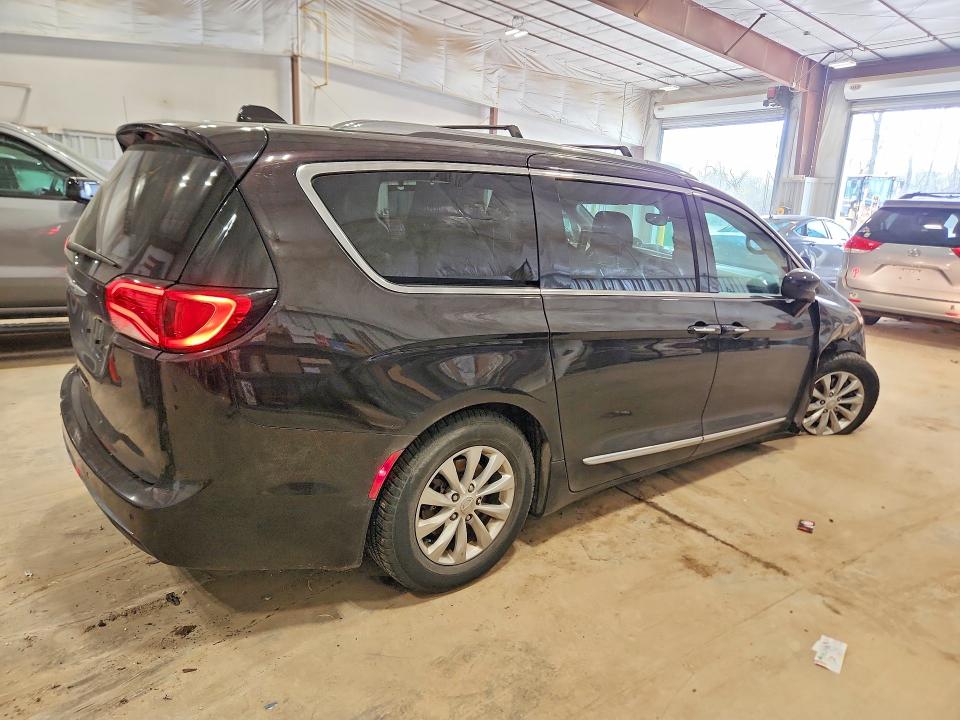 Продаж на аукціоні авто 2018 Chrysler Pacifica, vin: 2C4RC1BG9JR323016, номер лоту: 50954646