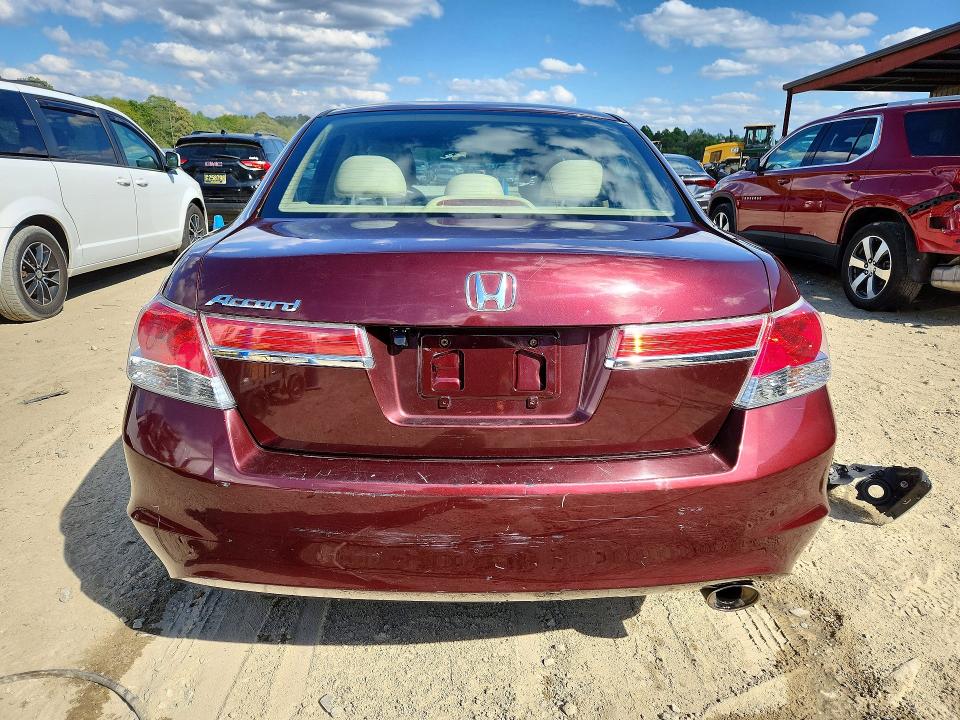 2011 Honda Accord მანქანა იყიდება აუქციონზე, vin: 1HGCP2F35BA132711, აუქციონის ნომერი: 51360846