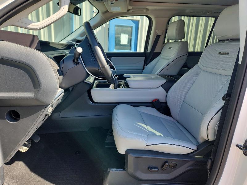 Продаж на аукціоні авто 2025 Ford Expedition, vin: 1FMJK1MG5SEA77752, номер лоту: 48733166