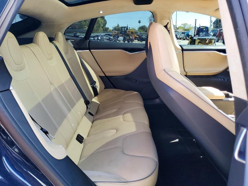 51179126 :رقم المزاد ، 5YJSA1CP1DFP09872 vin ، 2013 Tesla Model S مزاد بيع