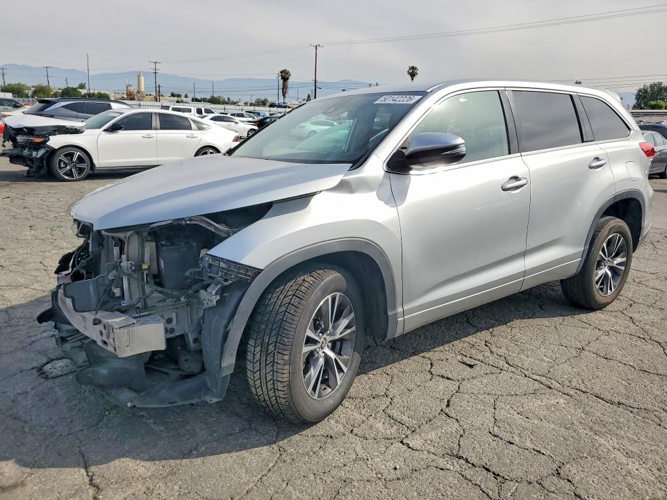 Продажа на аукционе авто 2018 Toyota Highlander, vin: 5TDZARFH5JS034892, номер лота: 50142226