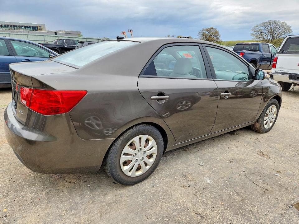 2010 Kia Forte მანქანა იყიდება აუქციონზე, vin: KNAFU4A26A5122644, აუქციონის ნომერი: 51819026
