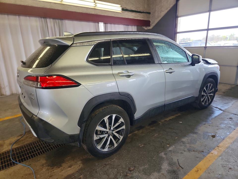49713566 :رقم المزاد ، 7MUDAABG2RV116122 vin ، 2024 Toyota Corolla Cross مزاد بيع