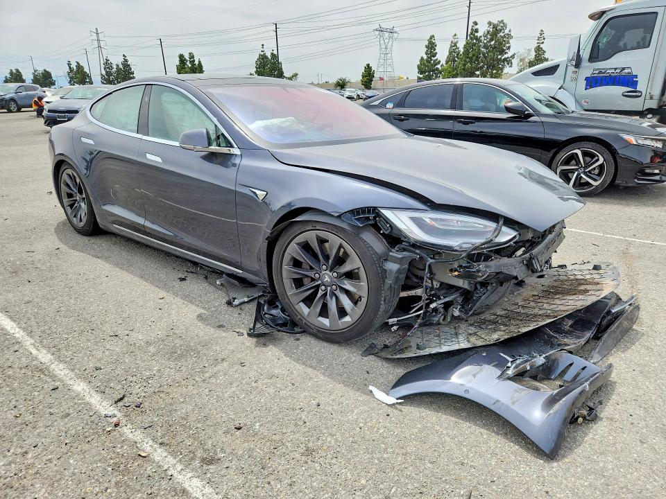 Продаж на аукціоні авто 2018 Tesla Model S, vin: 5YJSA1E21JF262702, номер лоту: 50315696