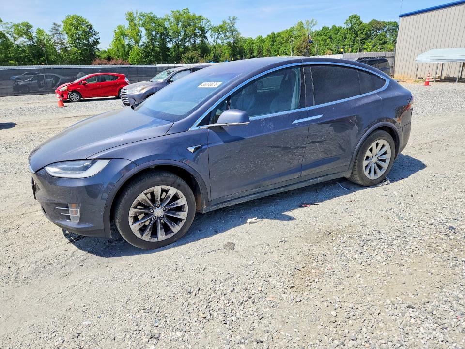 2018 Tesla Model X მანქანა იყიდება აუქციონზე, vin: 5YJXCAE22JF138437, აუქციონის ნომერი: 50370076