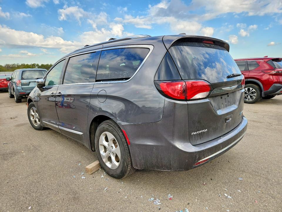 45887406 :رقم المزاد ، 2C4RC1N73JR157717 vin ، 2018 Chrysler Pacifica مزاد بيع