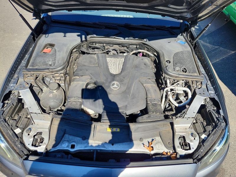 49244636 :رقم المزاد ، WDDZH6GB4HA286733 vin ، 2017 Mercedes-benz E مزاد بيع