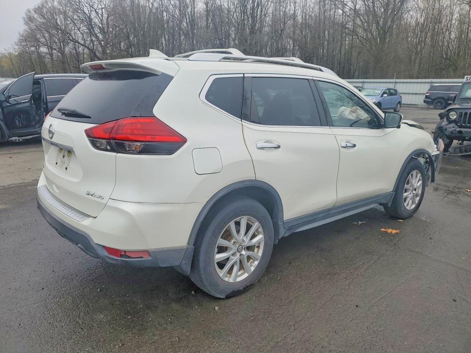 47911676 :رقم المزاد ، KNMAT2MV6HP530926 vin ، 2017 Nissan Rogue مزاد بيع
