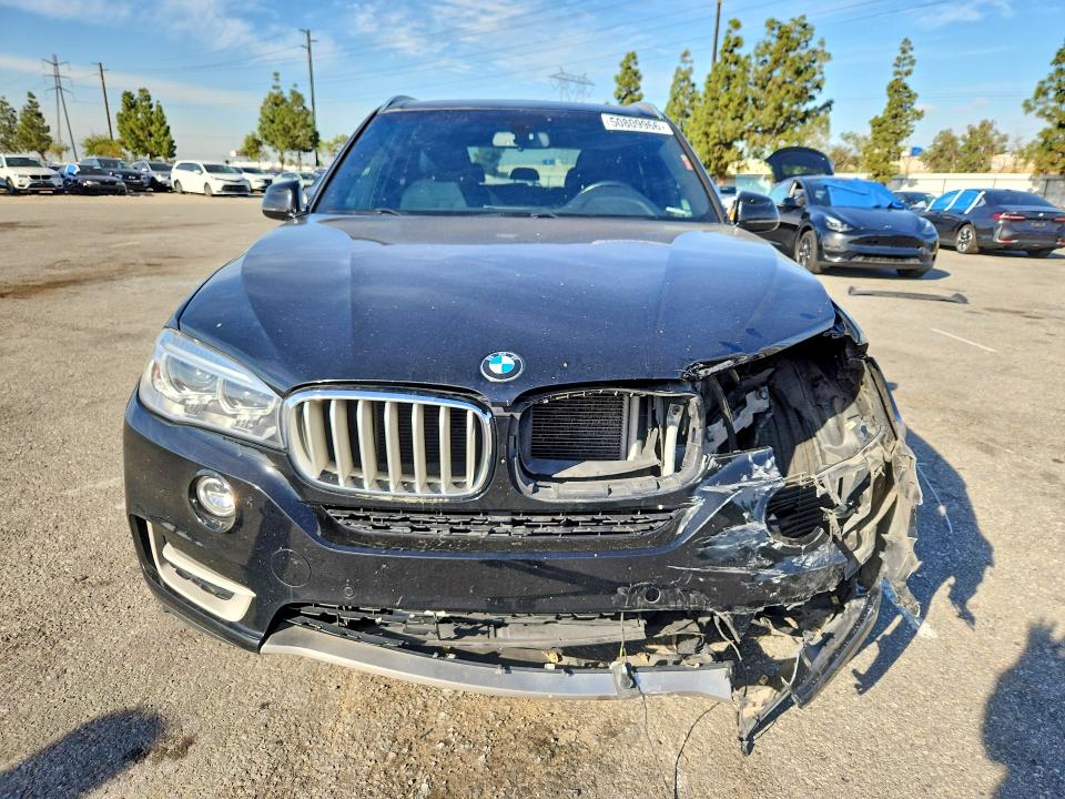 50809966 :رقم المزاد ، 5UXKR0C3XH0V69565 vin ، 2017 Bmw X5 مزاد بيع