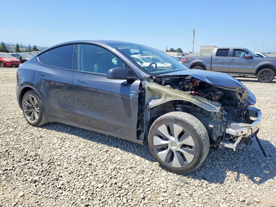 2024 Tesla Model Y მანქანა იყიდება აუქციონზე, vin: 7SAYGAEE3RF993584, აუქციონის ნომერი: 51889086