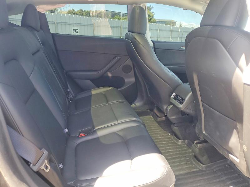 Продаж на аукціоні авто 2025 Tesla Model Y, vin: 7SAYGAEE8SF282064, номер лоту: 49968276