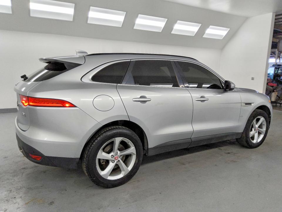 Продажа на аукционе авто 2019 Jaguar F-pace, vin: SADCJ2FX3KA355756, номер лота: 50940106