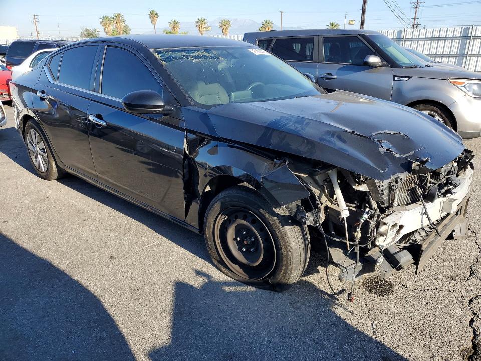 47100476 :رقم المزاد ، 1N4BL4BV5LC255090 vin ، 2020 Nissan Altima مزاد بيع