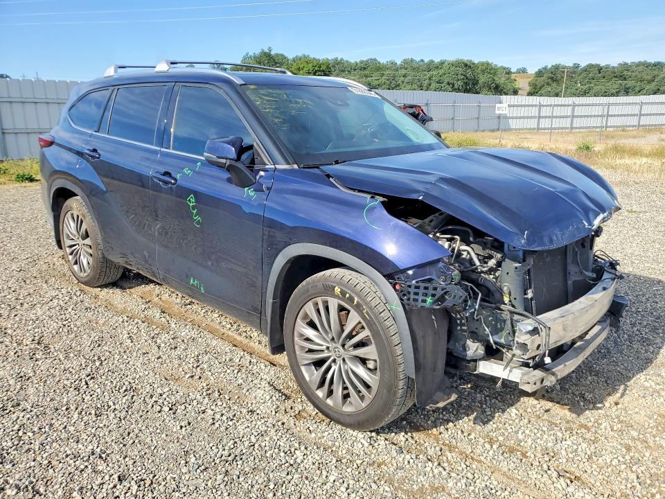 51888346 :رقم المزاد ، 5TDFZRBH7LS055523 vin ، 2020 Toyota Highlander مزاد بيع
