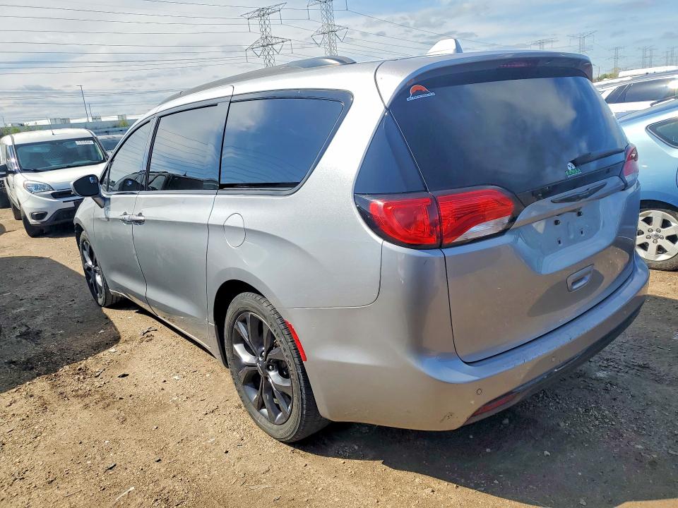 2018 Chrysler Pacifica მანქანა იყიდება აუქციონზე, vin: 2C4RC1EG4JR263321, აუქციონის ნომერი: 51371146