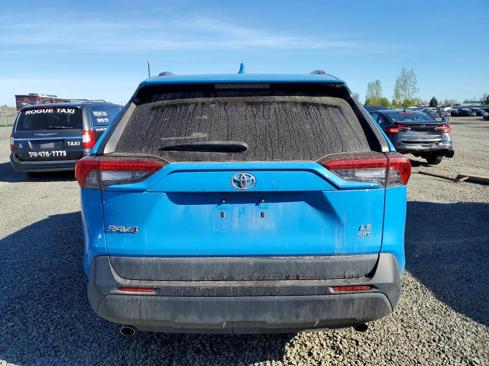 47834166 :رقم المزاد ، 2T3G1RFV8MW171440 vin ، 2021 Toyota Rav4 مزاد بيع